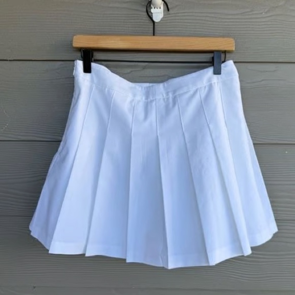 Aritzia - Sunday Best White Pleated Mini Skirt